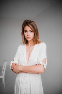 lotte-weissbach_portrait_mpassin_19-1400x2100.jpg