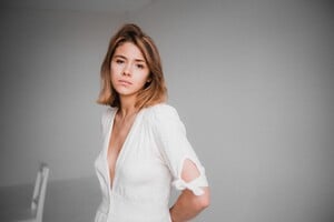 lotte-weissbach_portrait_mpassin_20-2100x1400.jpg