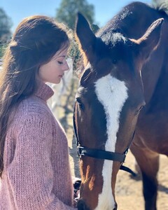 mackenzie-foy-12-20-2021-1.jpeg
