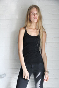 marina_ohm_silent_12.thumb.jpg.2f1fcd13bad73f815e25dd906b19f5b1.jpg