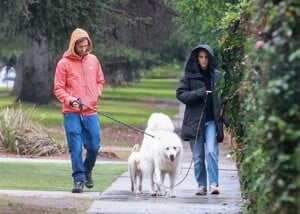 natalie-portman-and-benjamin-millepied-at-griffith-park-in-los-feliz-12-09-2021-0.jpg