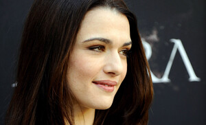 rachel-weisz_024.jpg