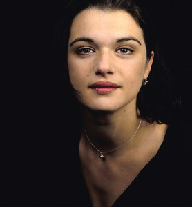 rachel-weisz_2.jpg