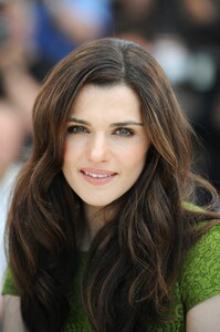 rachel-weisz_621.jpg