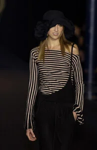 s03rykiel-0b.thumb.jpg.7e0ee04cae9d93592ebea7f75ea3555b.jpg