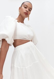 vanades-cut-out-dress-ivory-1-as_seen_on..thumb.jpg.60c4ed3c5a17d7eb011596ade8379a42.jpg