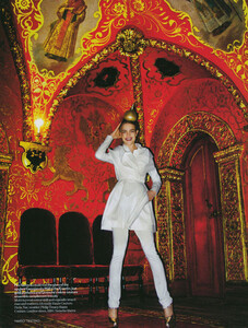 vogue_uk_may_2008_natalia_(9).thumb.jpg.53f4d7fe01d44b3c9bc82f5e01b4fa14.jpg