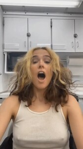 zoey-deutch-hair-sep-03.jpg