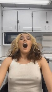 zoey-deutch-hair-sep-05.jpg