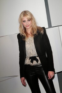 Melanie Laurent5.jpg