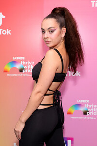 Charli+XCX+LA+Pride+Tik+Tok+Host+Thrive+Pride+SQ5MNyIkUhWx.jpg