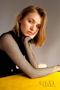 Amelia Elis 5B062-5299-F9E0-CB93-17B8279B82DE.jpg
