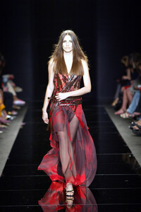 1071633247_ElieSaab2002HauteCouture25.thumb.jpg.cd26ec1b50f51e3eee9592e4e200ddea.jpg