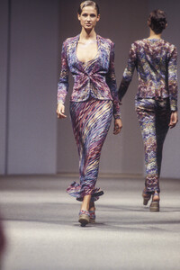 1078773694_Missoni1995WomenRTW89.thumb.jpg.7a719864e1a37b1bedcf71bc22b9b768.jpg