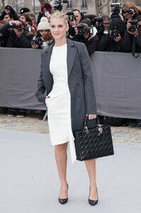 Melanie+Laurent+Arrivals+Christian+Dior+Fall+H02WlnVqEUQx.jpg