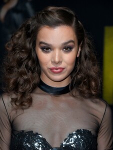 hailee_steinfeldpp_01 (1).jpg