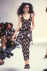 1341884157_GianfrancoFerre1991WomenRTW18.thumb.jpg.0066dc7531ea296b617f814e6506e6a1.jpg