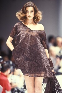 1345142588_GianfrancoFerre1991WomenRTW83.thumb.jpg.fe52b6a716d38a4fb4096f90c76127fe.jpg