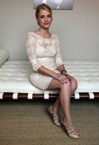 Mélanie-Laurent-Feet-403954.jpg