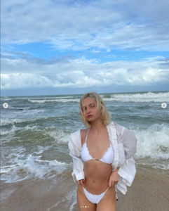 1441178832_Screenshot2022-01-29at17-56-16AnastasiaNastya(nastybory)Instagram-Fotosund-Videos.thumb.png.529be58c03f0f2699832773d63c7407d.png