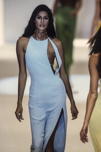 1522765933_Genny1993WomenRTW54.thumb.jpg.d18cdfa3da02fc3a056067d2d4222c40.jpg