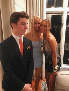 1541916221.jpg