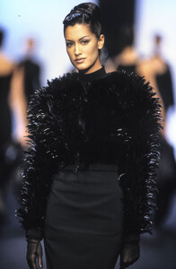 161675725_Lanvin1993WomenRTW134.thumb.jpg.74616b5d2370980c2e57ac06772e3ef2.jpg