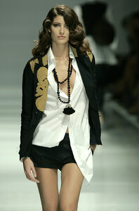 176362462_ErmannoScervino2006WomenRTW78.thumb.jpg.82d6d6a27d171ad6f65a58d328d41f5c.jpg