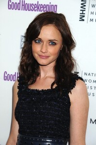 Alexis Bledel photo-021.jpg