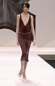 192518890_EmanuelUngaro2002WomenRTW73.thumb.jpg.51bbb98d5b93a48096e14d901594854e.jpg