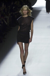 200544580_Lanvin2001WomenRTW95.thumb.jpg.2d69418d28dc57b3c799a6aa2ac86d9d.jpg