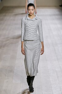Mika Schneider  Christian Dior Couture 2022 1.jpg