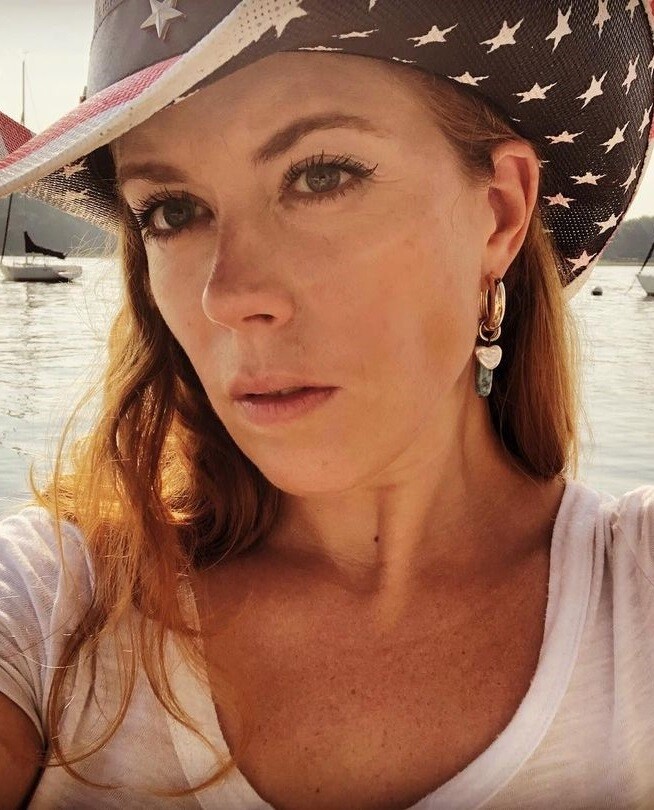 https://www.bellazon.com/main/uploads/monthly_2022_01/227608093_ChrissieMayr22.jpg.a037522826081600817eb4fe7da7ea95.jpg