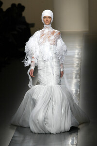 281334712_Givenchy2002HauteCouture96.thumb.jpg.9b950b8c1388cc0d3b4703df2263283f.jpg