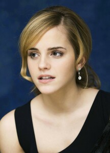 Emma Watson photo.filmcelebritiesactresses.blogspot-1421.jpg