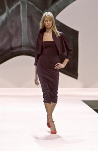 376167326_EmanuelUngaro2002WomenRTW70.thumb.jpg.949b89f1ed8d49720f372b1c5363c287.jpg