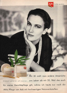 41-NEUEMODEDKsept88-AOK-m.FelicitasBoch-ph_Unk.thumb.jpg.5d568c1bba46aa7e1c8514705f919b80.jpg