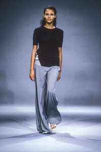 478321006_DirkBikkembergs1999WomenRTW12.thumb.jpg.4eaf42cc6ad74f6aa9f0856b95f1375a.jpg