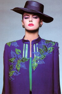 742662206_bb_ID1_1985_03_FIORE_Harpers_Bazaar_Italia_GianniPapisca_010_BASSETTI.thumb.jpg.0dcb17542062b4ff2f943c7ba74a08eb.jpg