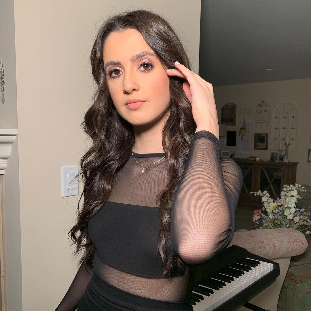 laura marano 2022