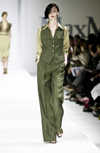 787616297_MaxMara2001WomenRTW6.thumb.jpg.7f168aa9a7b920bdf5f3177225b9ef9b.jpg