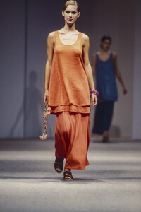 838726663_Missoni1995WomenRTW102.thumb.jpg.d7a8e99e15f7ed8f1fd7931f8c41ec68.jpg