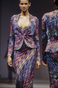 879486940_Missoni1995WomenRTW90.thumb.jpg.ceb7e0ff5f544311f41cfca69a40f4ea.jpg