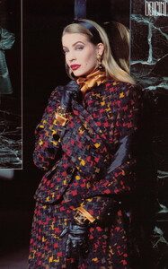 946684680_bb_Bobby_1992_08_ODICINI_Elgance_Paris_FW92_MichaelDoster_079.thumb.jpg.60c8730b5923450791ff91d8220e61d1.jpg