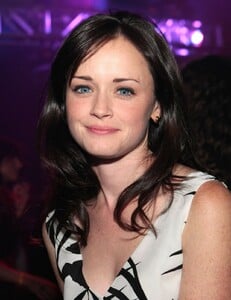 Alexis-Bledel-1114425.jpg