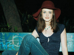 Alexis-Bledel-4.JPG