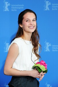 Alicia_Vikander_photo.filmcelebritiesactresses.blogspot-0375.jpg