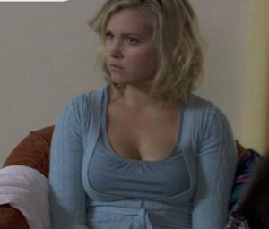 Eliza_Taylor_Cotter_020.jpg