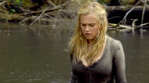 Eliza_Taylor_Cotter_042.jpg