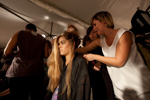 Friedrich-Gray-backstage-033.thumb.jpg.3331ad186cadf5fe4c9ddbfadbe3c34b.jpg